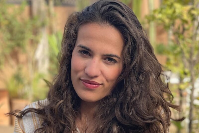 Mona Ameziane Krankheit: Ihr offener Umgang mit Brustkrebs