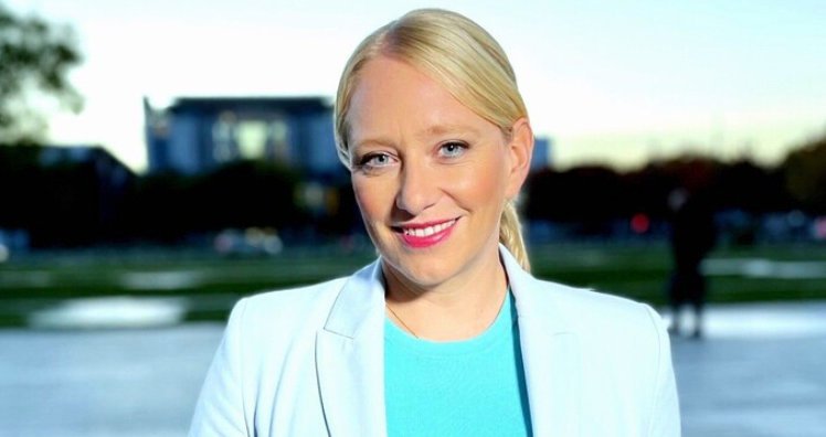 nadine to roxel steckbrief